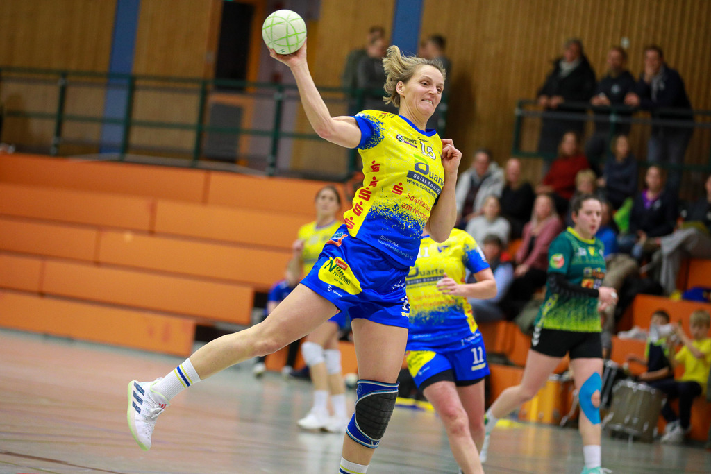 SVN_ SVFriedrichsfeld_141224_019 | Bildergalerie von Sport-Ereignissen aber auch von weiteren spannenden Dingen - nicht nur vom Niederrhein. In Anlehnung an den bekannten Spruch von Hanns Dieter Hüsch heißt das Motto: "Niederrhein ist überall".  - Realisiert mit Pictrs.com