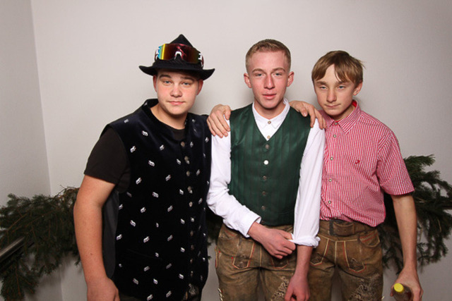 FotoKastl_Kathrein_Tanz_Goldbrunnhof_20231117_0057 | Vermietung und Verleih von Fotobox mit Drucker in Kärnten, Völkermarkt, Klagenfurt, Wolfsberg, St. Veit, Villach. Für ihre Hochzeit, Polterabend, Geburtstagsfeier, Firmen Feier, Weihnachtsfeier. Anlieferung oder Selbstabholung mit Drucker  Fotos digital - Realisiert mit Pictrs.com