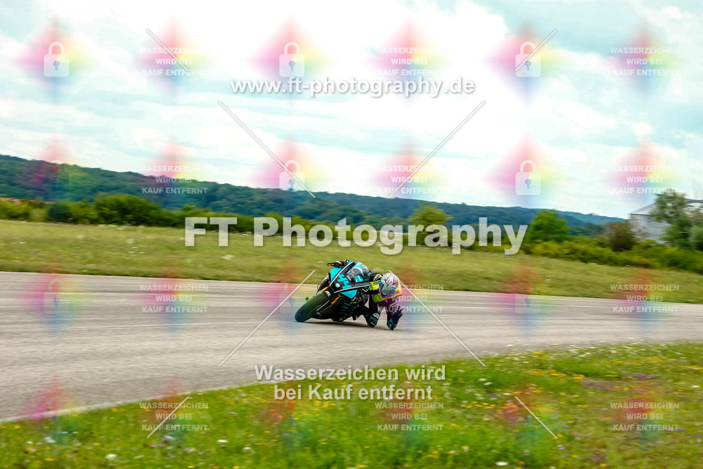 Chambley Juli-3323 | Hier findet Ihr Bilder von Touristenfahrten auf der Nürburgring Nordschleife oder von anderen Veranstaltungen die ich besucht habe. Viel Spass beim Durch Schauen 