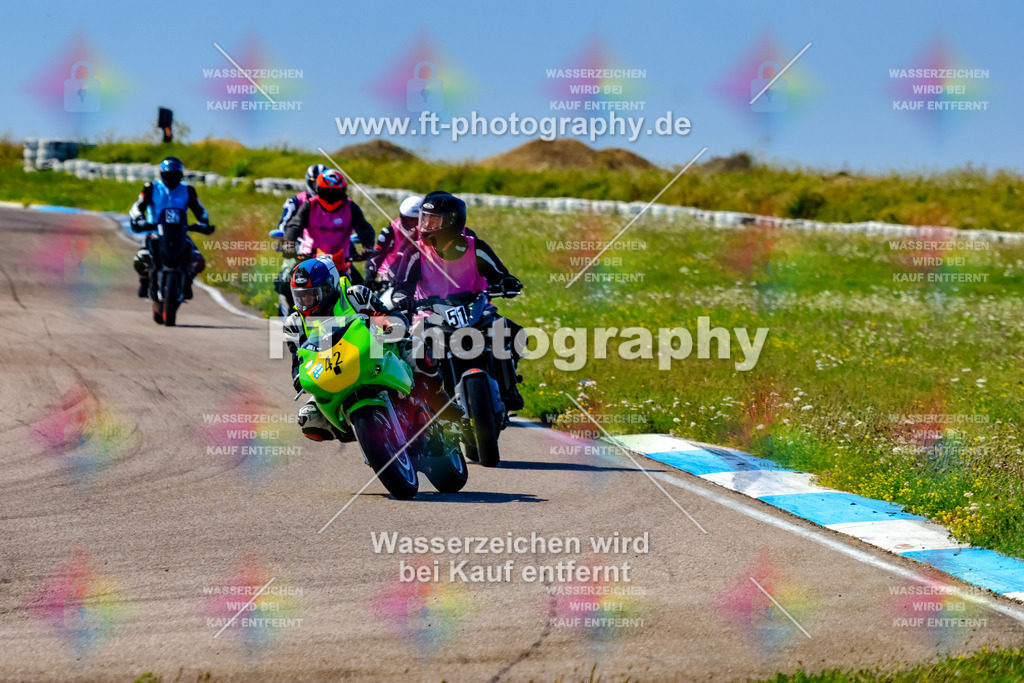 042-3826 | Hier findet Ihr Bilder von Touristenfahrten auf der Nürburgring Nordschleife oder von anderen Veranstaltungen die ich besucht habe. Viel Spass beim Durch Schauen 