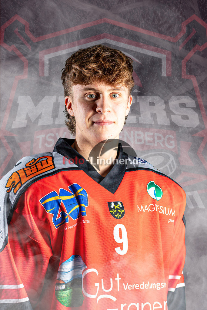 9 | Shop für Sportfotografie, Bilddatenbank, Pressefotografie, Fußball, Eishockey, Aktionsfotos