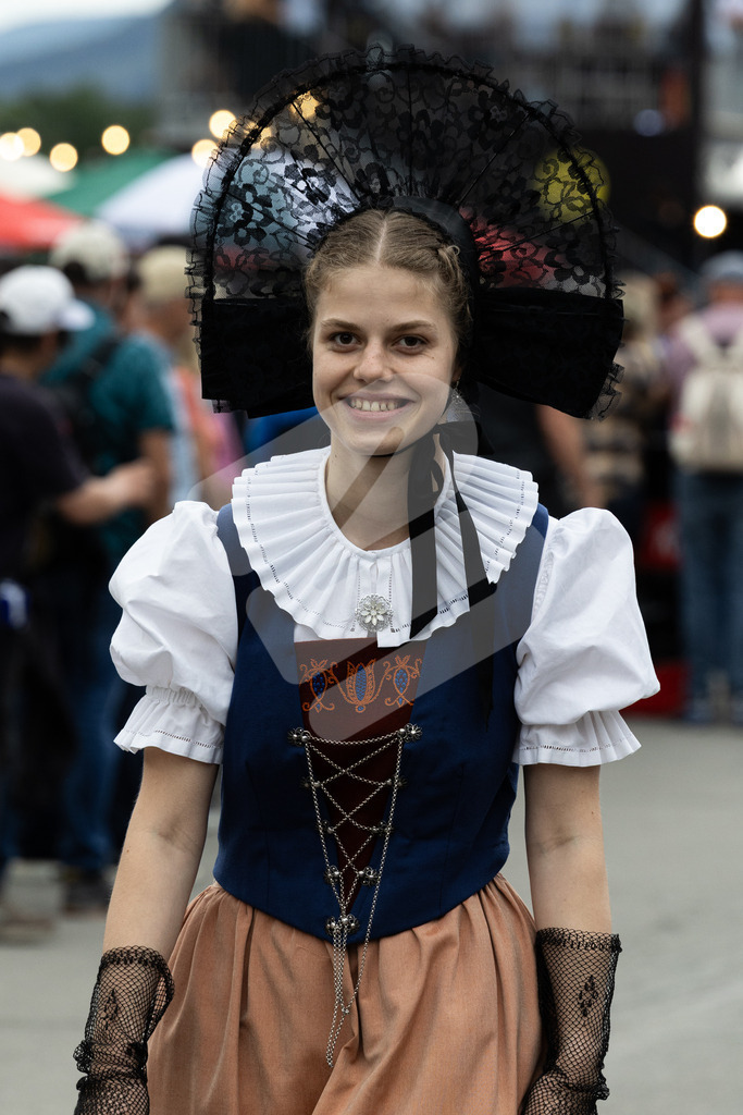 ESAF2025_Freitag_4138 | Die Schwinger des Schwyzer Kantonalen Schwingerverbandes: Fotos, die Dynamik und Leidenschaft festhalten, sowie emotionale Momente aus dem traditionellen Schwingsport zeigen. - Realisiert mit Pictrs.com