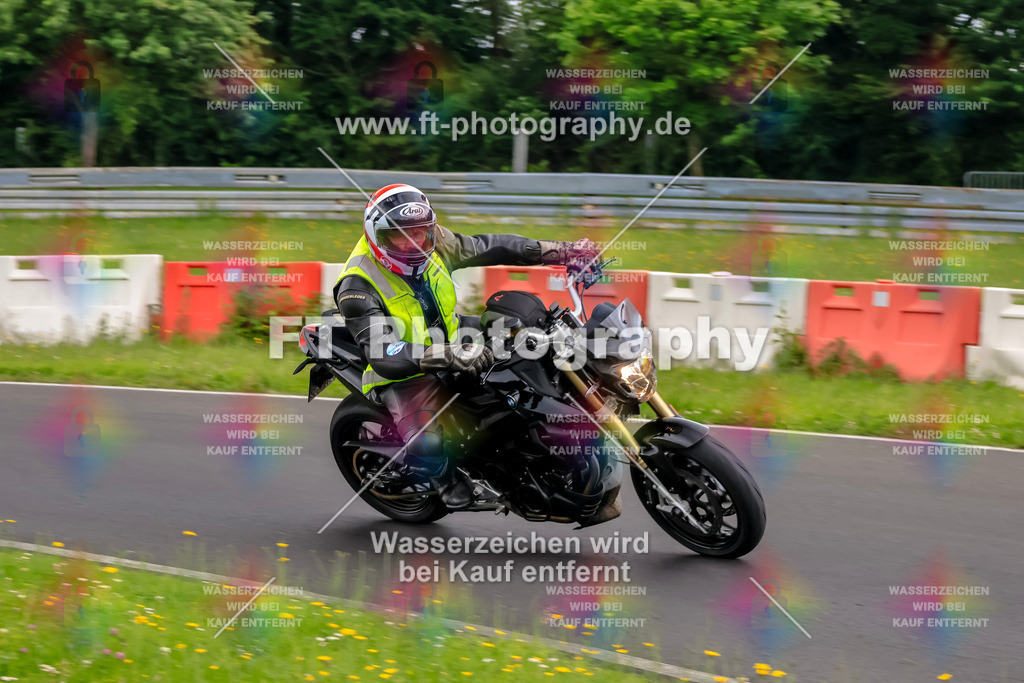 VBK-6922 | Hier findet Ihr Bilder von Touristenfahrten auf der Nürburgring Nordschleife oder von anderen Veranstaltungen die ich besucht habe. Viel Spass beim Durch Schauen 