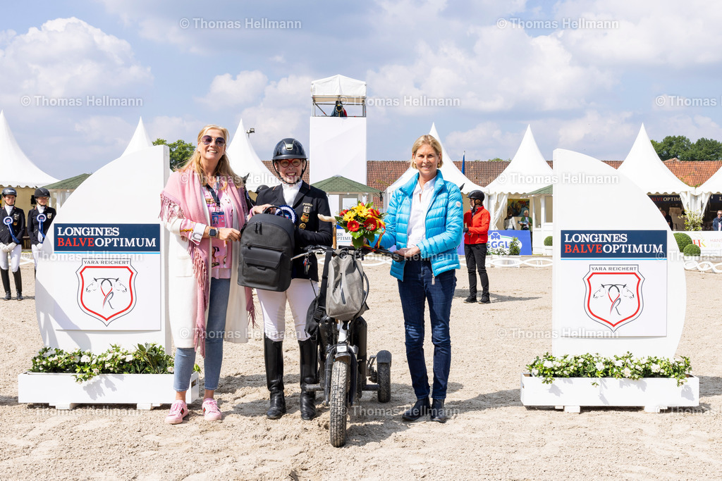 TH_Horse24 Dooloop_ Heidemarie Dresing_19058 | Longines Balve Optimum 2024 am 07.06.24 in Balve, Schloss Wocklum, Thomas Hellmann, Horse24 Dooloop, Heidemarie Dresing