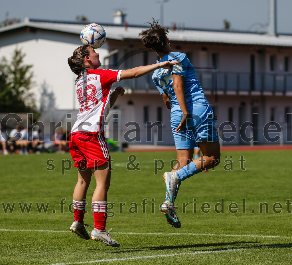 2023-09-09_031_FC_Bayern_Muenchen_gegen_SC_Freiburg | Aschheim, Deutschland, 09.09.2023:
Fußball, B-Juniorinnen-Bundesliga Süd 2023 / 2024, 1. Spieltag, FC Bayern München gegen SC Freiburg, Endergebnis: 4:0

Foto: Christian Riedel / fotografie-riedel.net