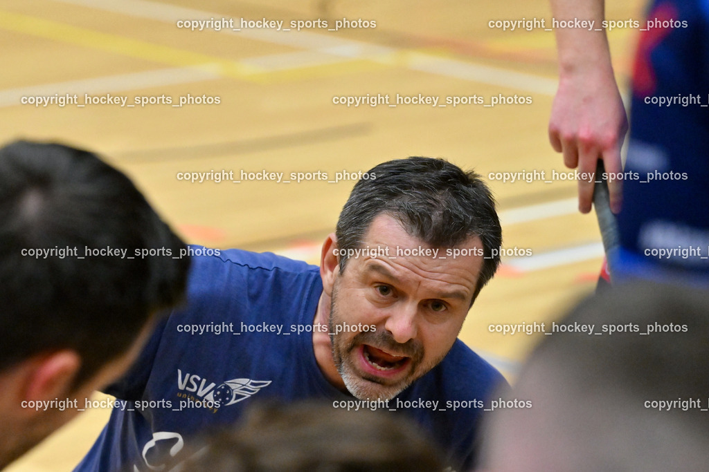 VSV Unihockey vs. KAC Floorball | Headcoach VSV Unihockey Harald Felsberger,  VSV Unihockey vs. KAC Floorball, VSV Unihockey vs. KAC Floorball am 12.04.2025 in Villach (Ballspielhalle St. Martin), Austria, (Photo by Bernd Stefan)