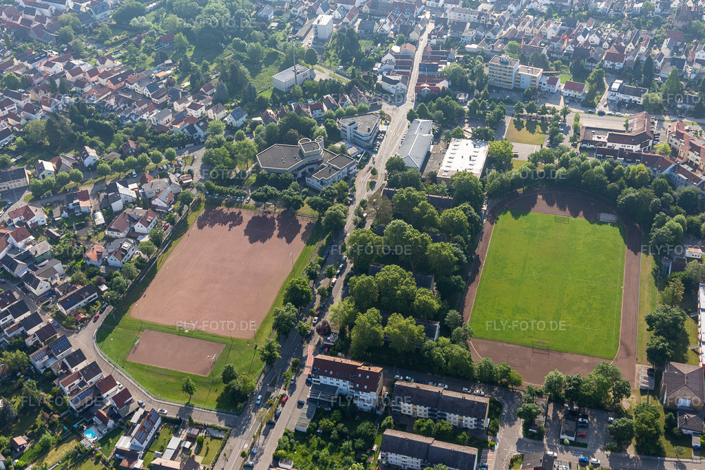 Luftbild: Gemeindeverwaltung in Neuhofen im Bundesland Rheinland-Pfalz in Deutschland. Foto: IMG_114215.jpg vom 26.05.2019 durch Werner Riehm/FLY-FOTO.de