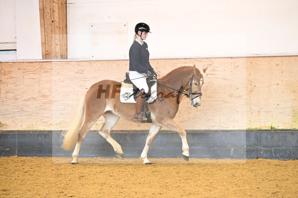 Kat-Nr. 3 Wayana_Reiter_6222152 | hf-fotografie - Realisiert mit Pictrs.com