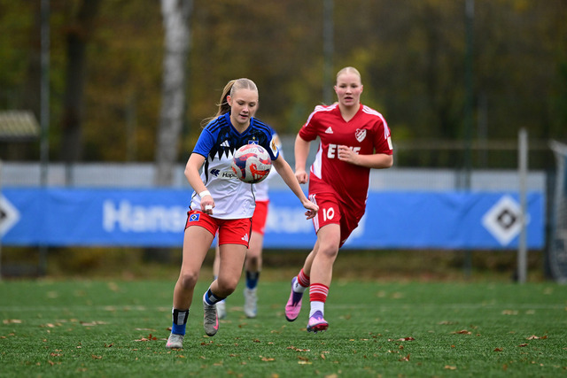 Fußball I Juniorinnen I Saison 2025-2026 I Regionalliga Nord I 7. Spieltag I Hamburger SV U17 - SpVg Aurich U17 I 01612 | Der Sportfotograf. - Realisiert mit Pictrs.com
