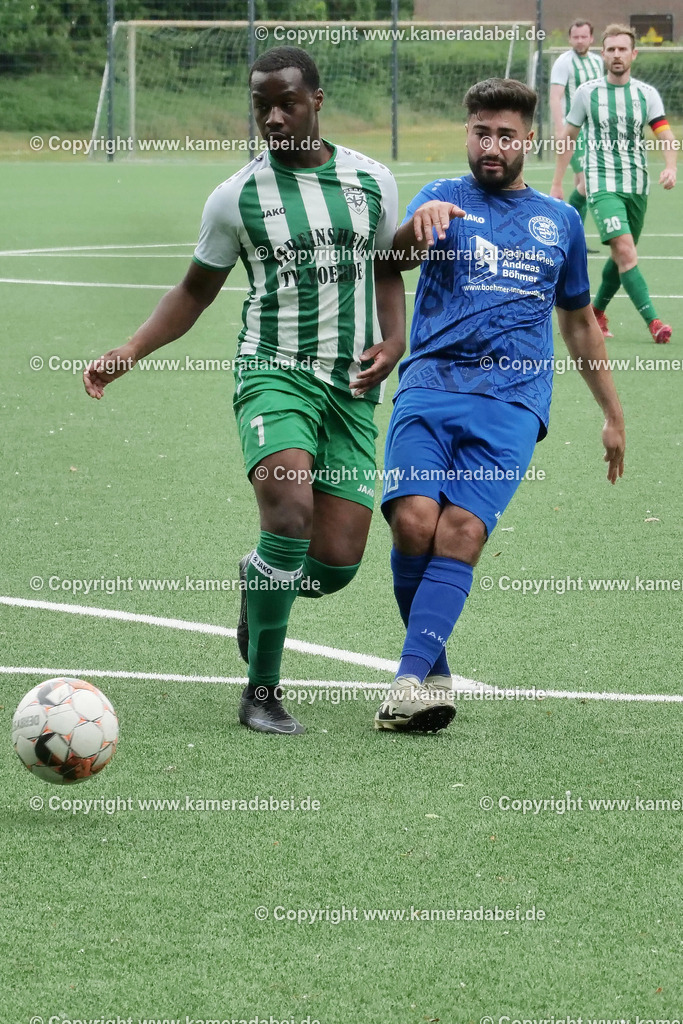 Fußball : Bezirksliga : TV Voerde - FC Sterkrade 72 | Fußball : Bezirksliga : TV Voerde - FC Sterkrade 72 am 25.05.2025 in Voerde - Realisiert mit Pictrs.com