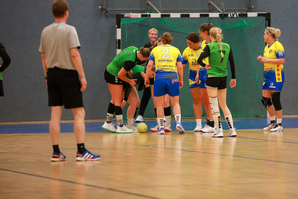 HcTvRhedeII_SvNeukirchen_150924_141 | Bildergalerie von Sport-Ereignissen aber auch von weiteren spannenden Dingen - nicht nur vom Niederrhein. In Anlehnung an den bekannten Spruch von Hanns Dieter Hüsch heißt das Motto: "Niederrhein ist überall".  - Realisiert mit Pictrs.com