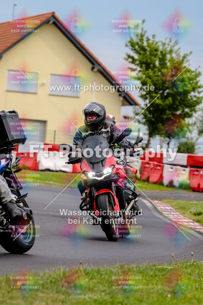 MotoTeamVBK-20620 | Hier findet Ihr Bilder von Touristenfahrten auf der Nürburgring Nordschleife oder von anderen Veranstaltungen die ich besucht habe. Viel Spass beim Durch Schauen 
