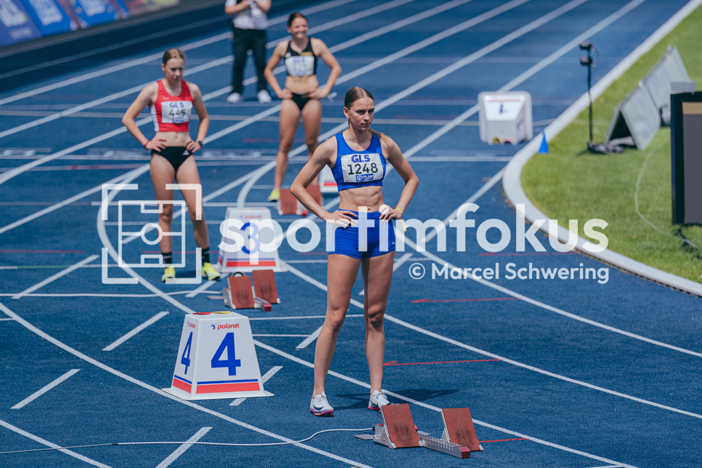 DM U23 U18 Bochum 2026 | Luise Sommer (LAC Erdgas Chemnitz), Startnummer 1248. 400-Meter-Lauf, Deutsche Meisterschaften der U18 &amp; U23 2026, Lohrheidestadion Bochum-Wattenscheid, 04.07.2026 Foto: Marcel Schwering / sportimfokus - Realisiert mit Pictrs.com