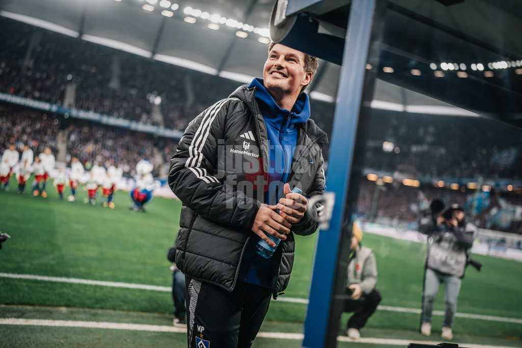 Fußball | Männer | Saison 2024/2025 | 2. Fußball-Bundesliga | 15. Spieltag | Hamburger SV vs. SV Darmstadt 98 | 08.12.2024 | Trainer Merlin Polzin (HSV)