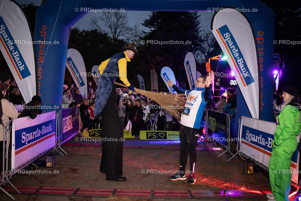 Halloween Run 2025 in Koeln, 31.10.2025 | Impressionen vom Halloween Run 2025 am 31.10.2025 in Koeln (Forstbotanischer Garten Rodenkirchen). Foto: Axel Kohring/Beautiful Sports