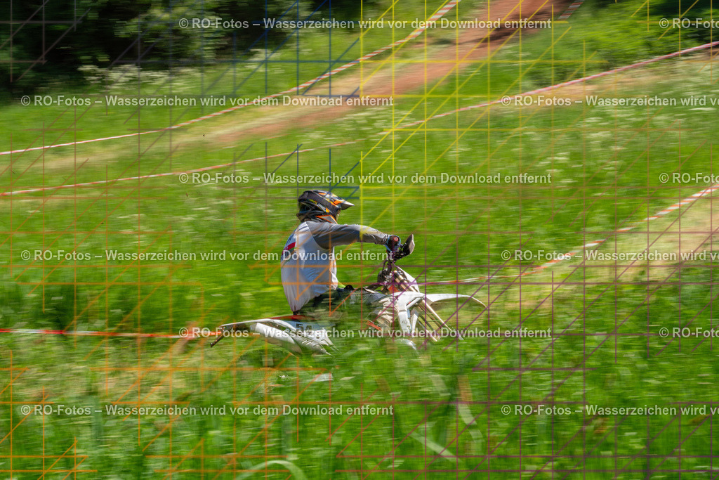 Wolfshausen 2 Lauf -899 | Sportfotografie von RO-Fotos: Motorsport, Motocross, Enduro, Laufveranstaltungen und Triathlon. Professionelle Fotos von Sportlern und Events. - Realisiert mit Pictrs.com