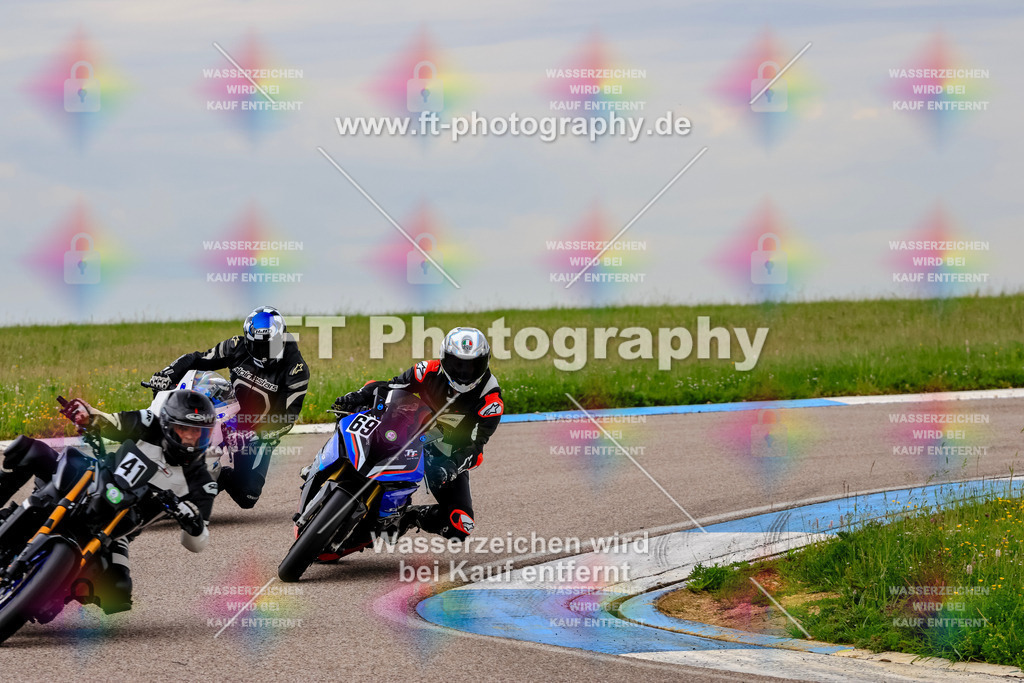 MotoTeam-2057 | Hier findet Ihr Bilder von Touristenfahrten auf der Nürburgring Nordschleife oder von anderen Veranstaltungen die ich besucht habe. Viel Spass beim Durch Schauen 