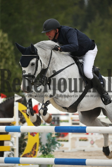 Villingendorf_2022_Prfg.Nr.08_zwei Phasen_Springprfg.Kl.M_Youngster_Frieder Dietterle_Collin 154 (4) | Alle Fotos der Reiterjournal Fotografin Doris Matthaes im Reiterjournal Online-Fotoshop. - Realisiert mit Pictrs.com