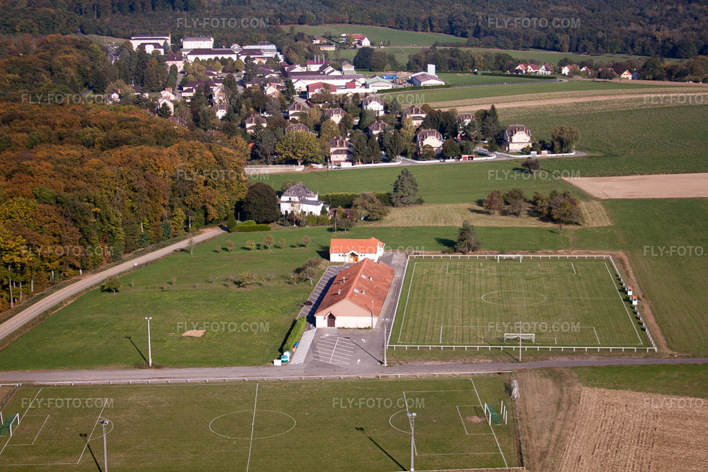 Aerial view: View of the town in Drachenbronn-Birlenbach in the state Bas-Rhin, France.Photo: IMG_45851.jpg taken on 10/16/2011 by Werner Riehm/FLY-FOTO.comResolution of the original: 4752 x 3168 px