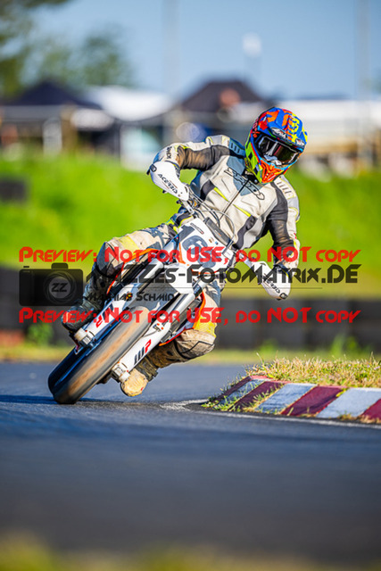 MaZZes_FotoMatrix_230916_0537 | UE40