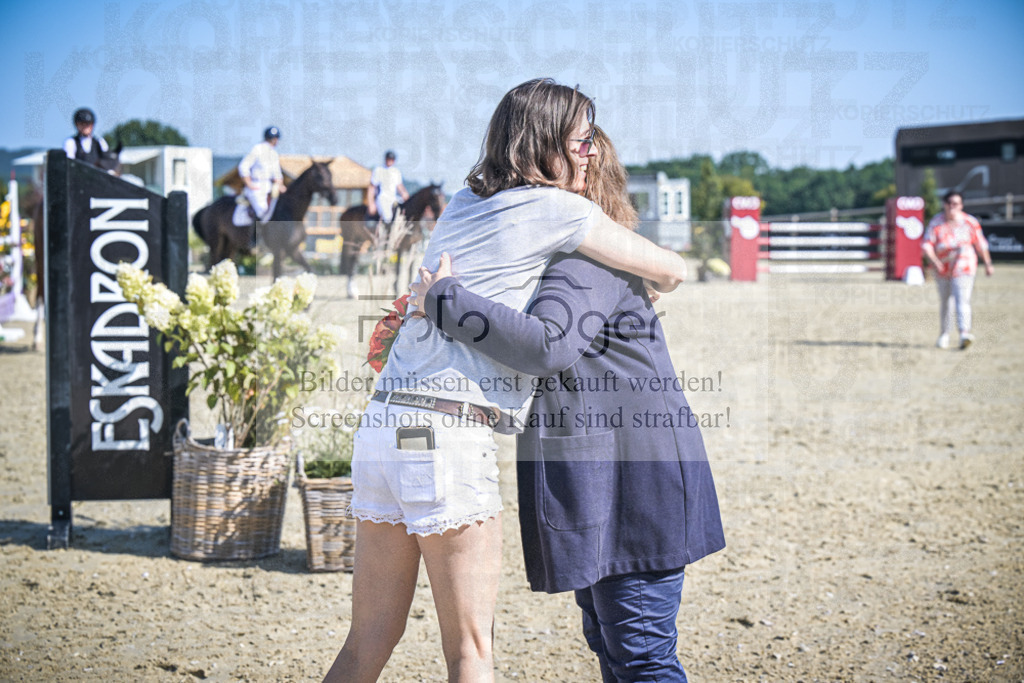 DOS_0106 | Entdecke hochwertige Reitturnierfotos von Foto Oger. Professionell, emotional und authentisch – jetzt Lieblingsmomente im Shop bestellen.Deutschlandweite Turnierfotografie. - Realisiert mit Pictrs.com