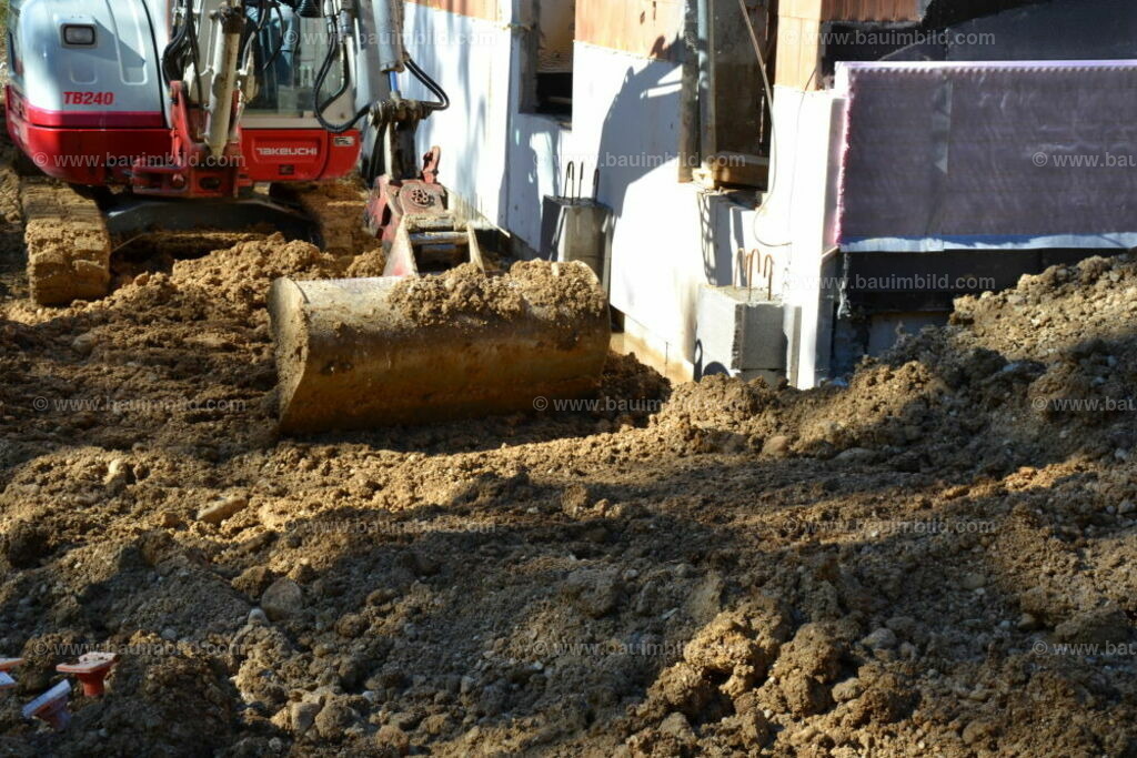 bib-lg02-erdarbeiten-0111 | Nach LV-Leistungsgruppen sortierte Detailfotos über den Bau eines Hauses. Alle Hausbau-Bilder direkt vom Urheber und Autor der Website Haus-Selber-Bauen.com
