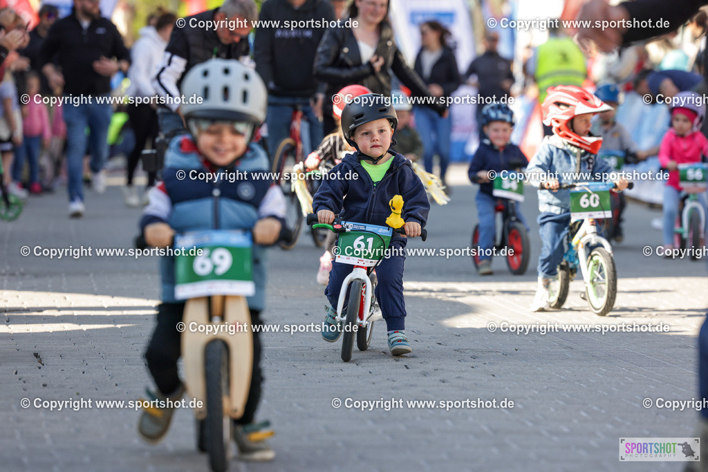 102_VJ__4399 | Neusiedlersee Radmarathon 2026@sportshot_your_pictrs #yourpictures#roadtowm2029 #nrm #neusiedlerseeradmarathon #neusiedlersee #neusiedlerseetourismus #burgenland #mörbisch #nrm26 #burgenlandtourismus #voglundco #poweredbyburgenlandtourismus #radsport #rad #marathon #ucigranfondo #visitburgenland #ucigranfondoworldseries
