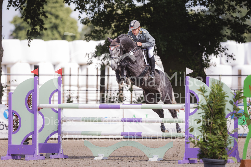 220614_Mühlen_Quali5j-739 | Late Entry Mühlen
Springpferdeprüfung Kl.M* 5j. Qualifikation zum Bundeschampionat
14.06.2022