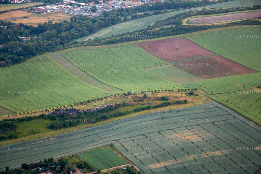 Luftbild: Teufelsmauer Mittelsteine von Norden im Ortsteil Weddersleben in Thale im Bundesland Sachsen-Anhalt in Deutschland. Foto: IMG_136633.jpg vom 17.06.2023 durch Werner Riehm/FLY-FOTO.de