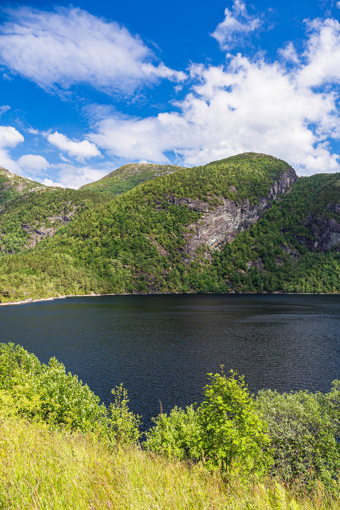 Ein Bergsee in Vestland in Norwegen | Ein Bergsee in Vestland in Norwegen.