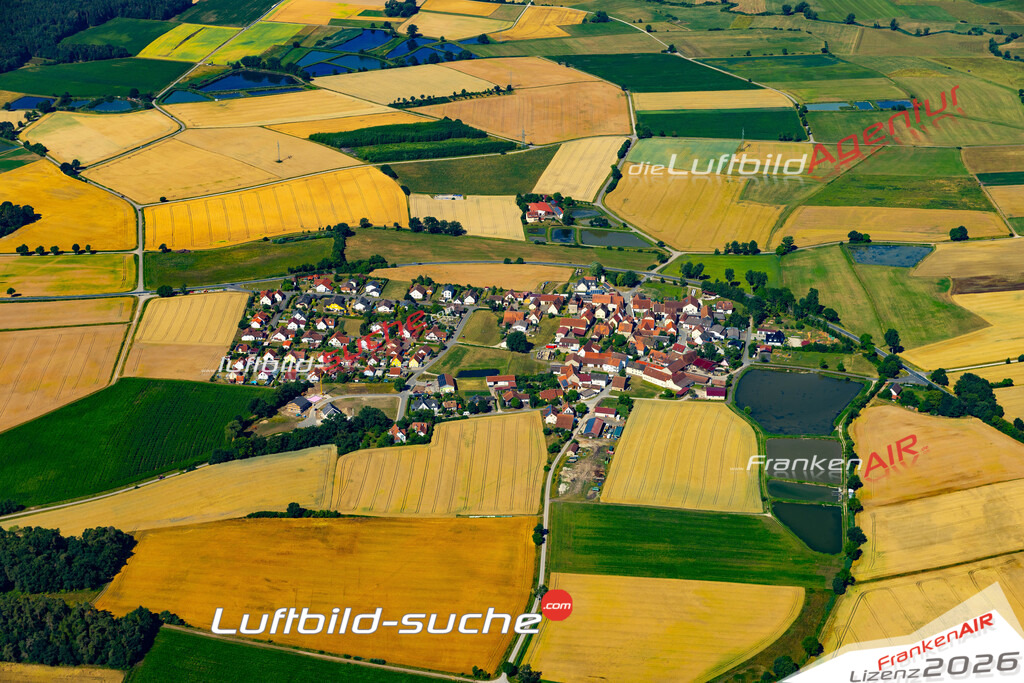 Die Luftaufnahme Limbach - Pommersfelden wurde 2022 vom Flugzeug aus (keine Drohne) erstellt. Hohe Auflösung -für große Poster und Wandbilder geeignet - Garantiert!