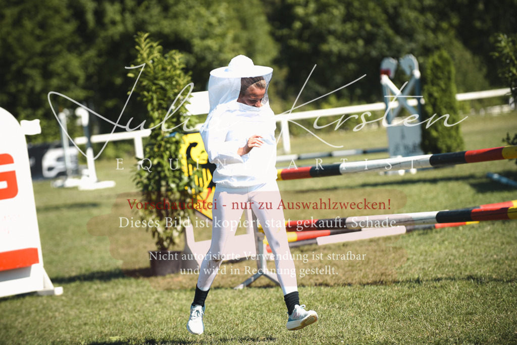 DSC_7692 | Pferde- und Turnierfotografie in Westsachsen. Pferdeportraits, Auftragszeichnungen und intuitive Kunst.