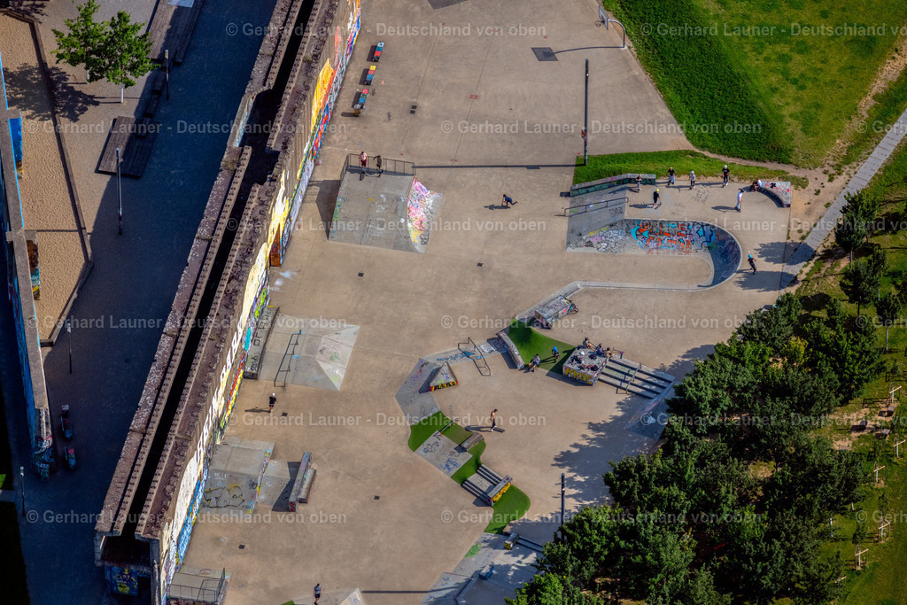 4049718 | Skate Park und Street Art im Rheinpark Duisburg
