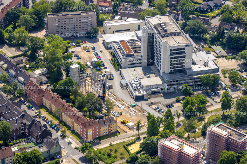 Herne220503171 | Luftbild, Baustelle für Parkhaus am Marienhospital Herne, Klinikum der Ruhr-Universität Bochum, Herne-Mitte, Herne, Ruhrgebiet, Nordrhein-Westfalen, Deutschland