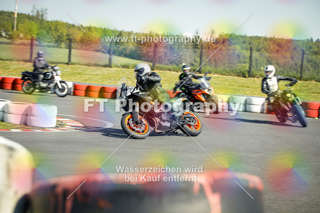 OBK_Mai_Volker_Adam-10331 | Hier findet Ihr Bilder von Touristenfahrten auf der Nürburgring Nordschleife oder von anderen Veranstaltungen die ich besucht habe. Viel Spass beim Durch Schauen 