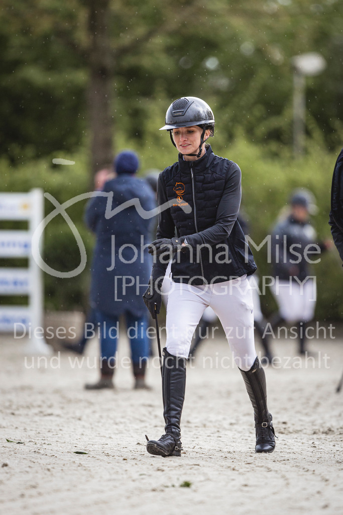 240424_Lemwerder_Stil-M-101 | Deine schönsten Turniermomente als professionelle Fotos! Entdecke hochwertige Pferdesport-Fotografie im Online-Shop. Jetzt Fotos finden & bestellen!