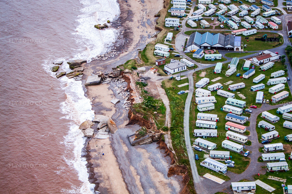 Aerial view: Holiday home complex of the Blue Bell Pond Caravan Site holiday park in Kilnsea in the district Kilnsea in Hull in the state England, Great Britain. – Photo: IMG_58755.jpg taken on 07/20/2013 by Werner Riehm/FLY-FOTO.com – Resolution of the original: 4752 x 3168 px