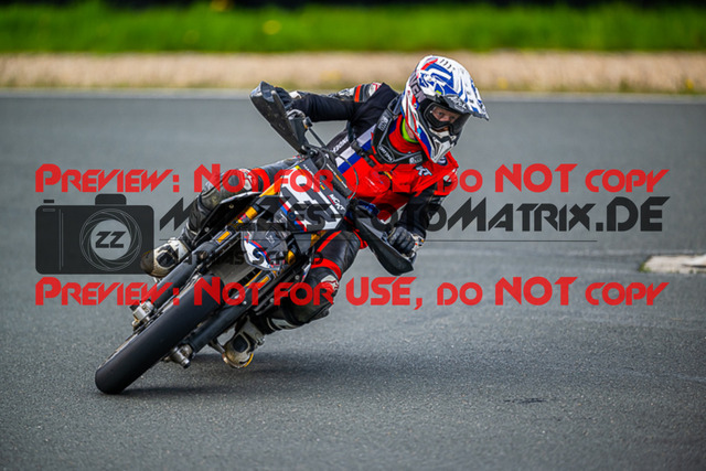 MaZZes_FotoMatrix_230506_2-265 | UE40