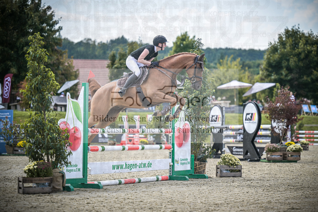 DOS_6746 | Entdecke hochwertige Reitturnierfotos von Foto Oger. Professionell, emotional und authentisch – jetzt Lieblingsmomente im Shop bestellen.Deutschlandweite Turnierfotografie. - Realisiert mit Pictrs.com