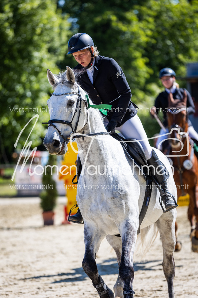 Donop24-A2Spr-198 | MomenTaufnahmen Pferdesportfotos