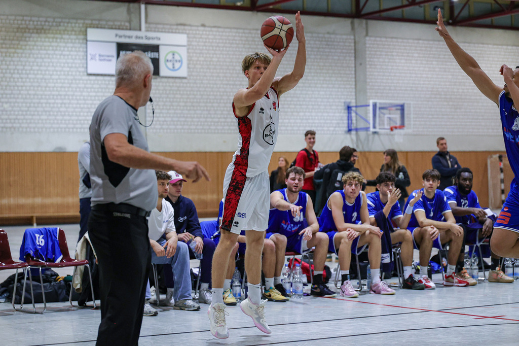 Regio BAYER GIANTS vs NEW Elephants Grevenbroich-71 | Fotos von Basketballspielen aus dem Raum NRW fotografiert von Gero Mueller-Laschet und Daniel Schaefer - Realisiert mit Pictrs.com
