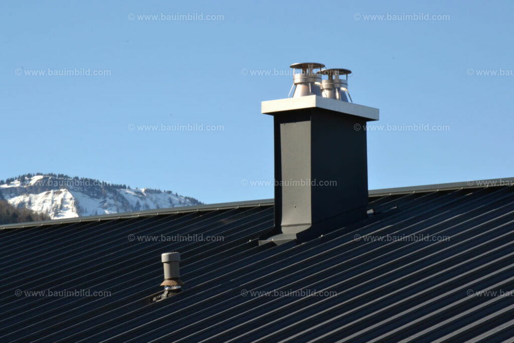 bib-lg11-spenglerarbeiten-0181 | Nach LV-Leistungsgruppen sortierte Detailfotos über den Bau eines Hauses. Alle Hausbau-Bilder direkt vom Urheber und Autor der Website Haus-Selber-Bauen.com