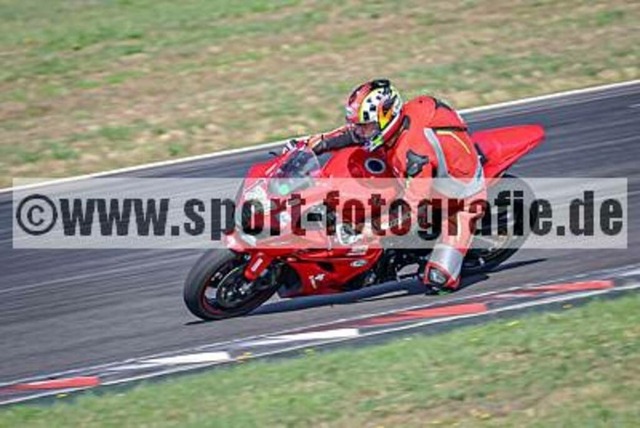 spof7197 | Professionelle Fotos von Sportveranstaltungen, aber auch Hochzeiten und anderen Events. - Realisiert mit Pictrs.com