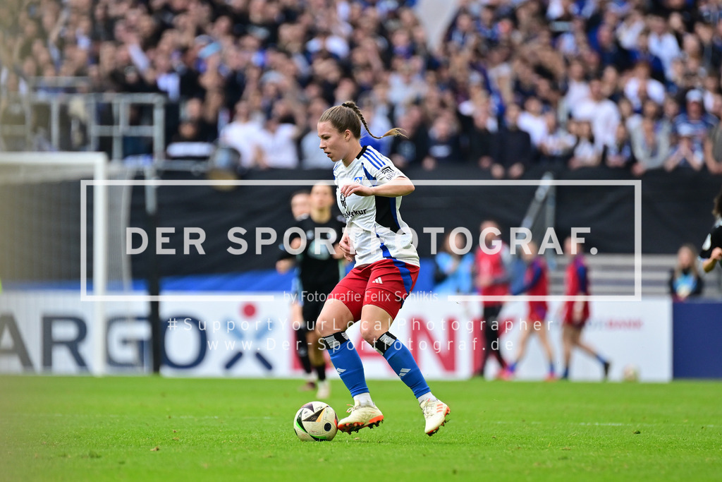 Fußball I Frauen I Saison 2024-2025 I DFB-Pokal I Halbfinale I Hamburger SV - SV Werder Bremen I 32811 | Der Sportfotograf. - Realisiert mit Pictrs.com
