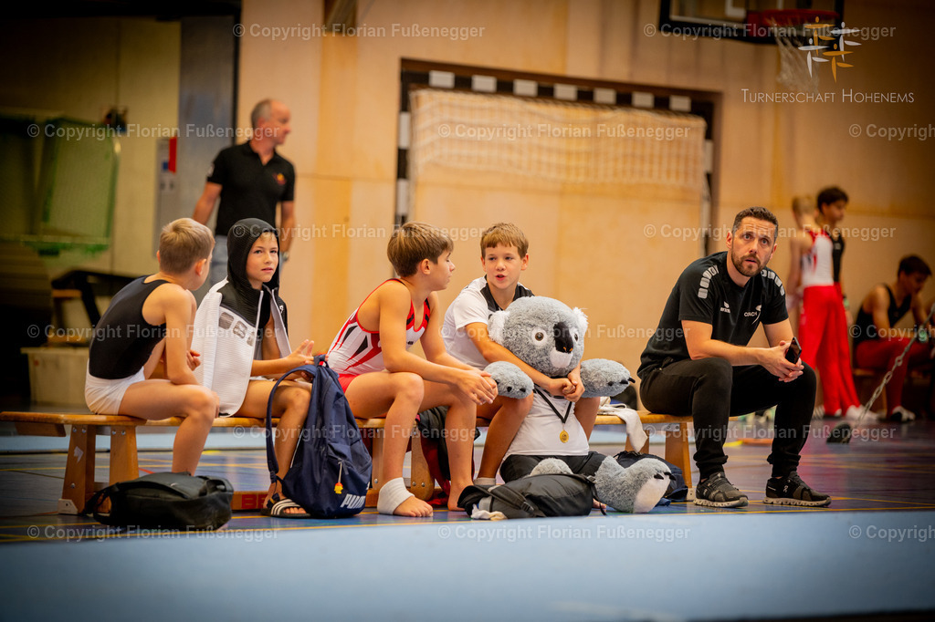 Promo-03 | "Fussifoto.com – Ihr Ansprechpartner für hochwertige Fotografie! Entdecken Sie kreative Bilder und professionelle Dienstleistungen. Kontaktieren Sie uns für Ihre Projekte!"