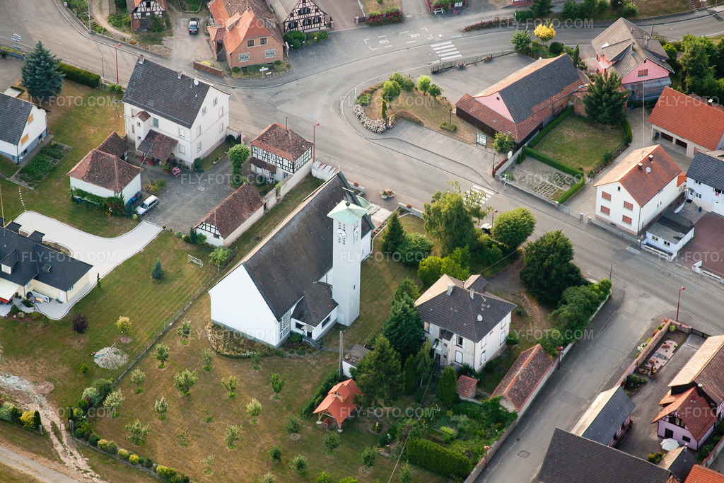 Aerial view: Scheibenhardt in Scheibenhard in the state Bas-Rhin, France.Photo: IMG_30641.jpg taken on 07/09/2010 by Werner Riehm/FLY-FOTO.comResolution of the original: 4752 x 3168 px