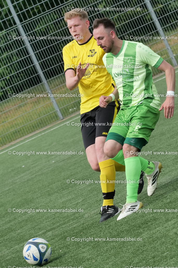 Fußball : Bezirksliga : SV 08/29 Friedrichsfeld - Borusia Veen am 10.05.2026 in Voerde Friedrichsfeld | Fußball : Bezirksliga : SV 08/29 Friedrichsfeld - Borusia Veen am 10.05.2026 in Voerde Friedrichsfeld - Realisiert mit Pictrs.com