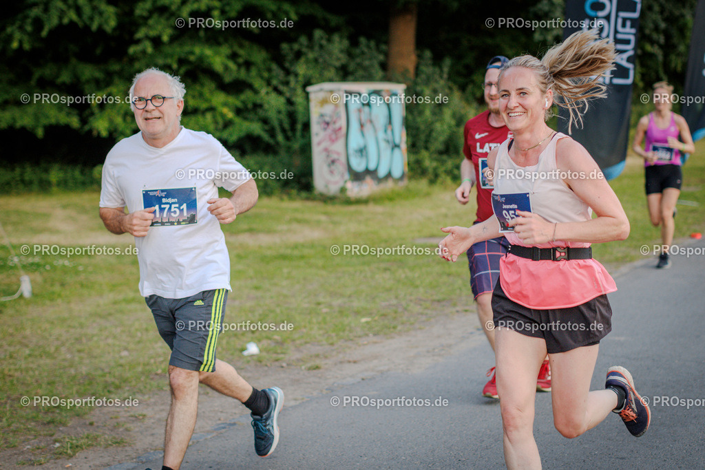 Sparda-Bank Nachtlauf Bonn; Bonn, 18.06.2025 | Impressionen vom Sparda-Bank Nachtlauf Bonn am 18.06.2025 in Bonn (Nordrhein-Westfalen). 