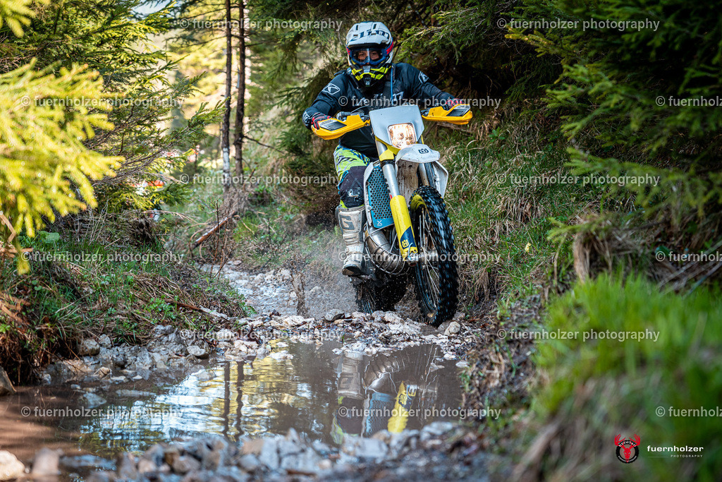 fuernholzer_250501-C1-88 | Fotografische Impressionen von der Red Stag Enduro Extreme by fuernholzer-photography.com. Endurosport in Österreich fotografisch festgehalten von fuernholzer. Auftragsfotografie für Private, Gewerbefotos und Industriefotografie. Eventfotografie, Sportfotografie und Motorsportfotografie. Anbieter von Fotoworkshops, Fototraining, fotografischen Vorträgen und Fotoseminaren.