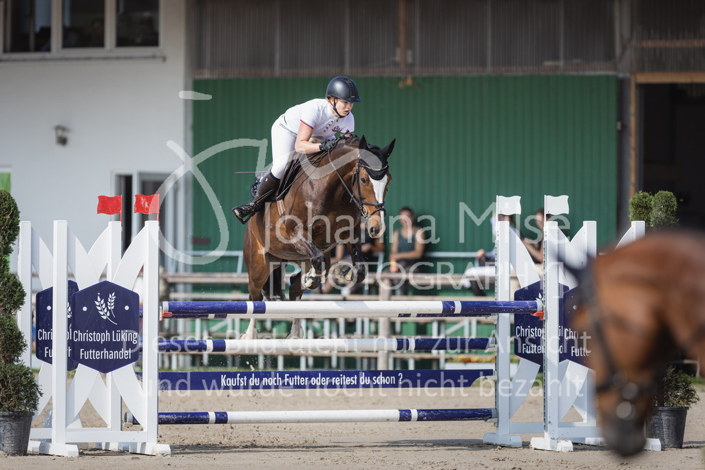 230624_PfSpTa_L-Spr-311 | Deine schönsten Turniermomente als professionelle Fotos! Entdecke hochwertige Pferdesport-Fotografie im Online-Shop. Jetzt Fotos finden & bestellen!